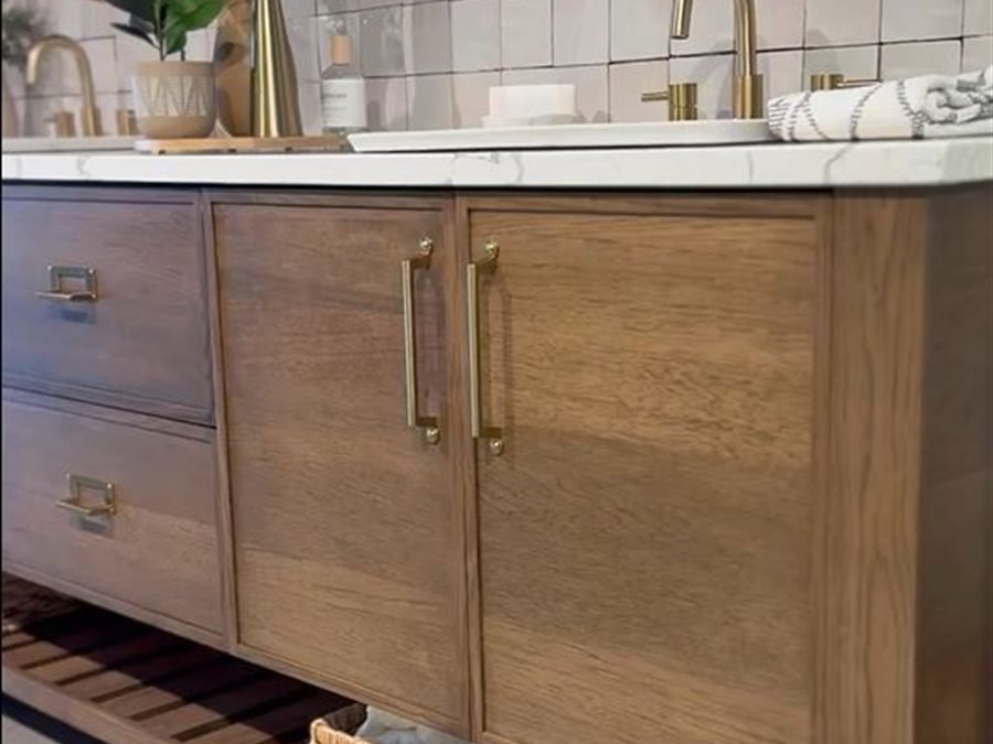 Hickory horizontal grain cacao stained bathroom cabinets by Blue Mountain Design Bend Oregon